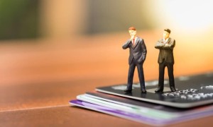 网稿：无需抵押、不看征信？网络非法放贷再“抬头”，背后仍是层层陷阱（网络贷款无抵押贷款常用的伎俩）